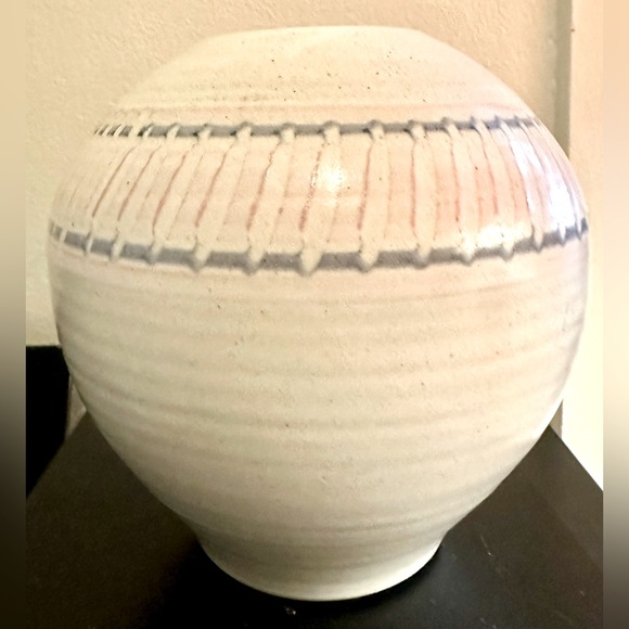 Vintage 80s Huge Studio Art Pottery Bulbous Artisan Vase Blue Rose Stripe Design - Picture 8 of 14